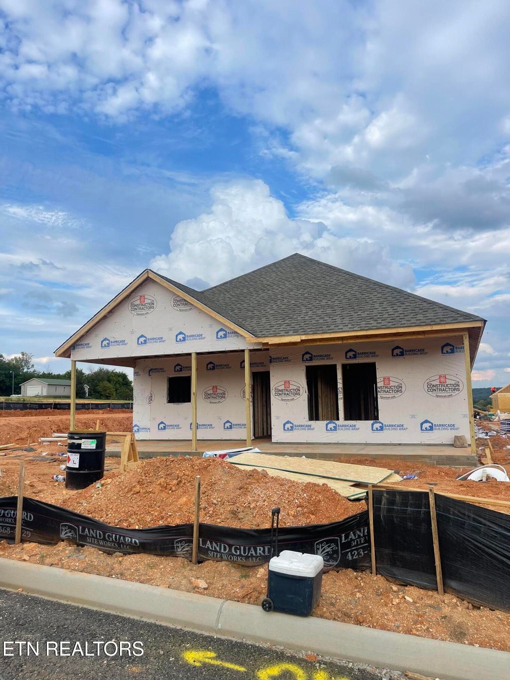 Photo of 923 Stratford Avenue, Sweetwater, TN 37874 (MLS # 1314774)