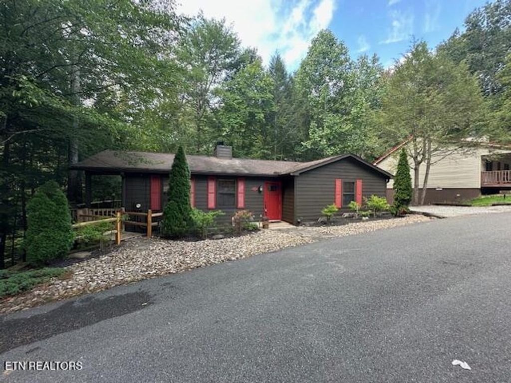 Photo of 418 Laurel Trace Rd, Townsend, TN 37882 (MLS # 1311722)