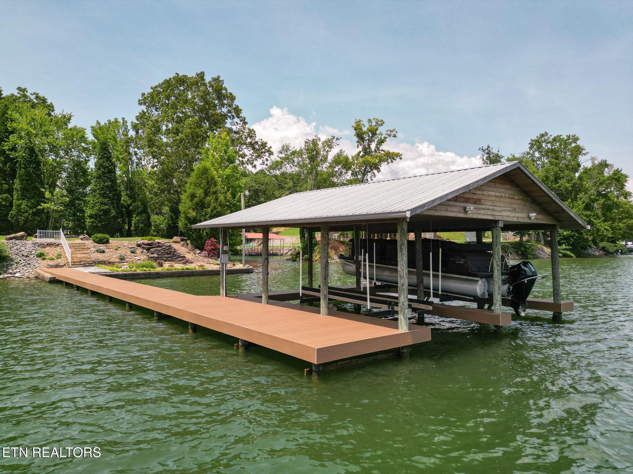 231 Holiday Point Drive