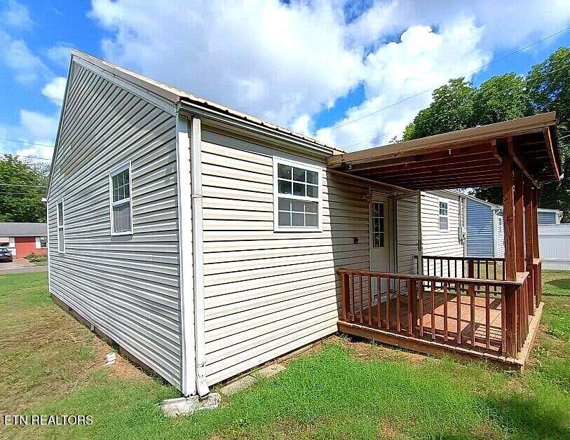 Photo of 577 Monroe St, Madisonville, TN 37354 (MLS # 1349159)