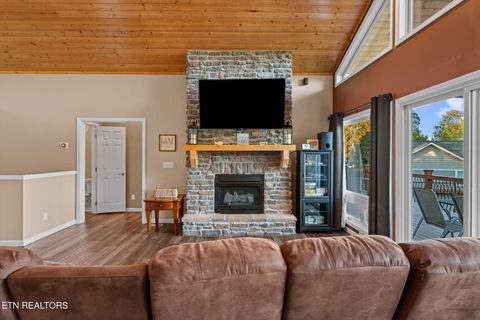 Tiny photo for 1466 Deerfield Way, LaFollette, TN 37766 (MLS # 1320032)