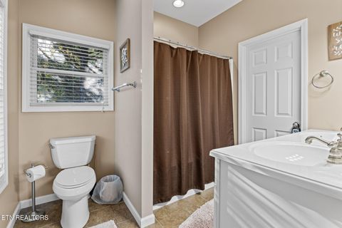 Tiny photo for 1466 Deerfield Way, LaFollette, TN 37766 (MLS # 1320032)