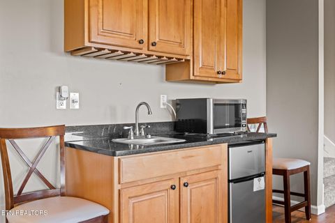 Tiny photo for 1466 Deerfield Way, LaFollette, TN 37766 (MLS # 1320032)