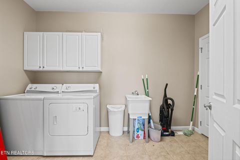 Tiny photo for 1466 Deerfield Way, LaFollette, TN 37766 (MLS # 1320032)