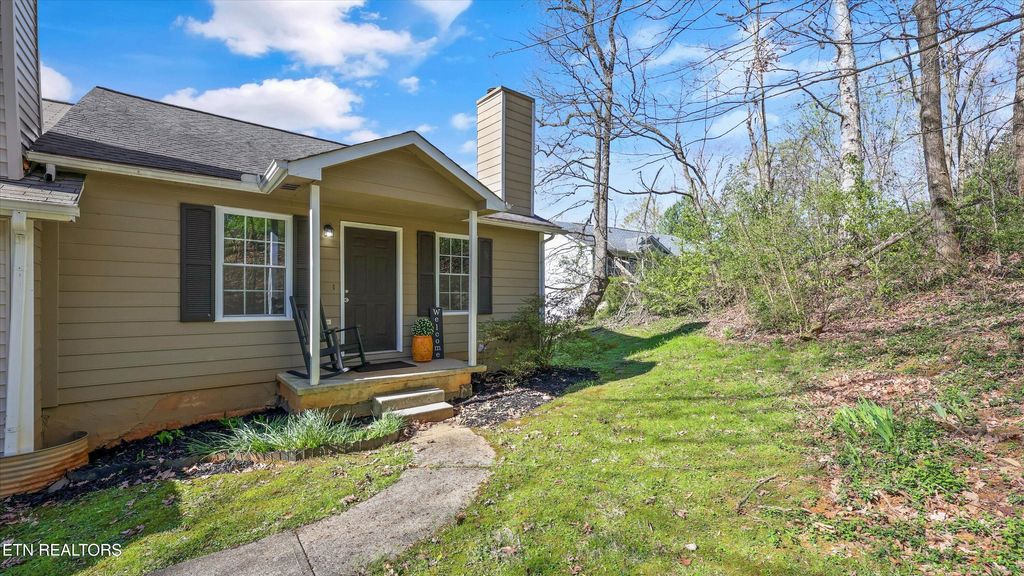 Photo of 8602 Brightwood Way, Knoxville, TN 37923 (MLS # 1333291)