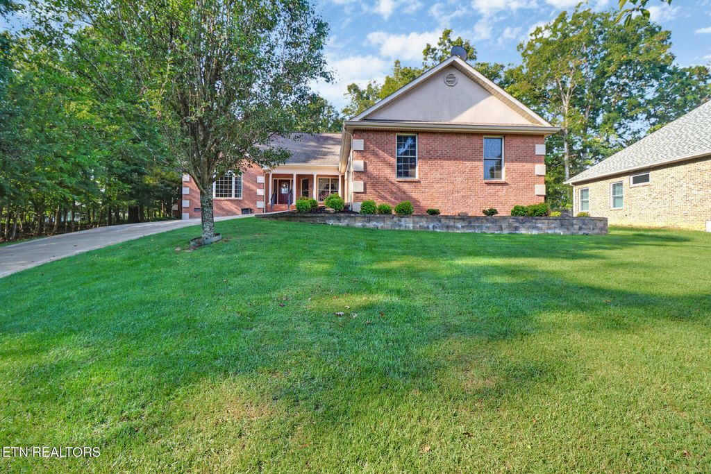Photo of 107 Forest Hill Drive, Fairfield Glade, TN 38558 (MLS # 1315188)
