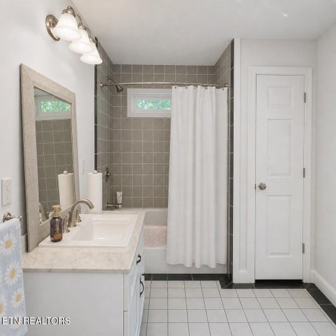 Tiny photo for 103 Mariners Drive, Crossville, TN 38558 (MLS # 1355453)