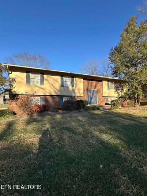 Photo of 7712 Castlecomb Rd, Powell, TN 37849 (MLS # 1329660)