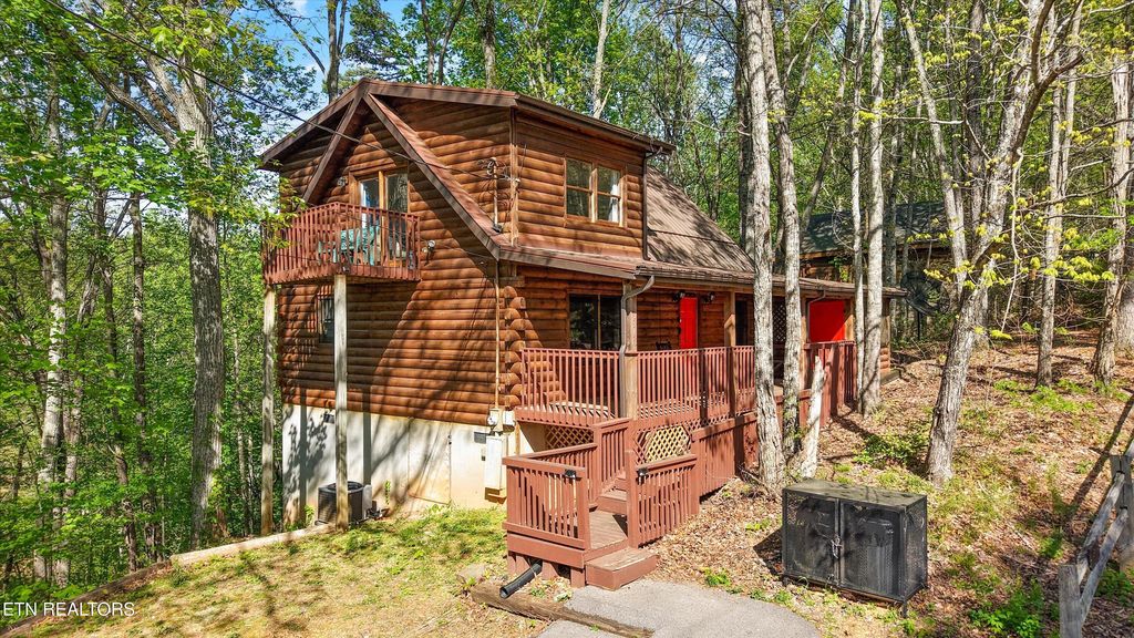 Photo of 1575 Sky View Drive, Sevierville, TN 37876 (MLS # 1336261)