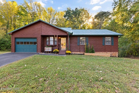 Photo of 2323 Travis Circle, Maryville, TN 37804 (MLS # 1360339)