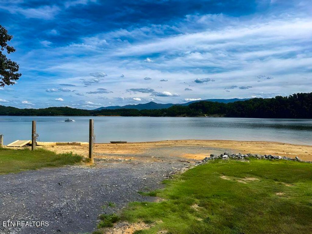 Photo of 1680 Canal Lane, Dandridge, TN 37725 (MLS # 1329544)