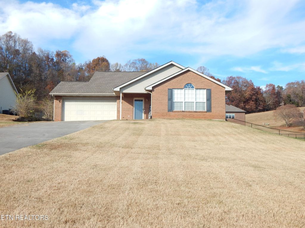 Photo of 170 Mountain Crest Lane, Greenback, TN 37742 (MLS # 1246540)