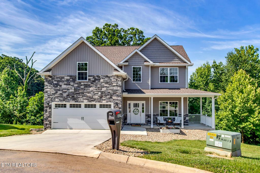 Photo of 3229 Oakwood Hills Lane, Knoxville, TN 37931 (MLS # 1344076)