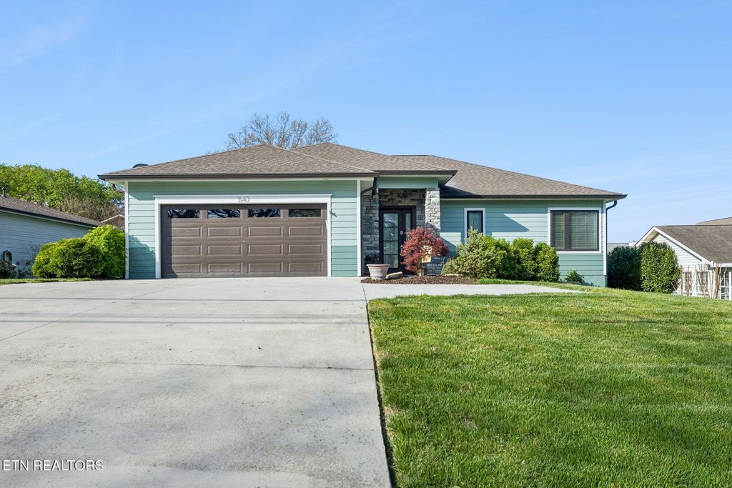 Photo of 1947 Cochran Rd, Maryville, TN 37803 (MLS # 1335015)