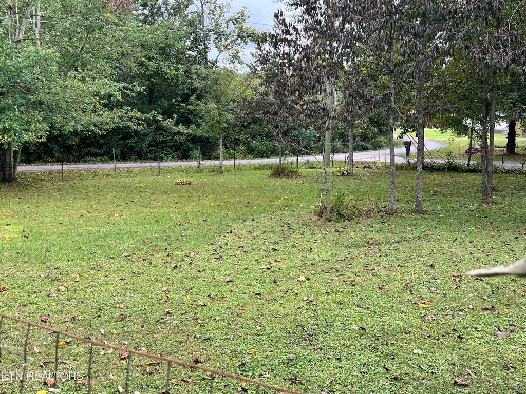 Photo of 161 Pond Road Rd, Oliver Springs, TN 37840 (MLS # 1242090)