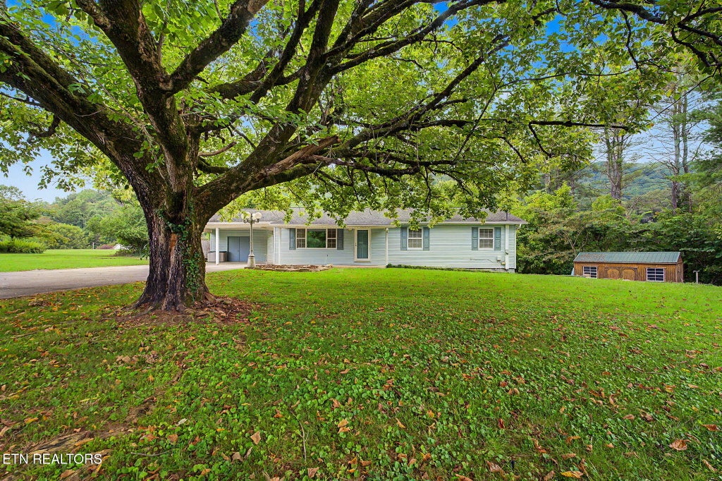 Photo of 165 Justice Rd, Oliver Springs, TN 37840 (MLS # 1353545)