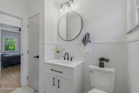 Tiny photo for 5317 Rowan Rd, Knoxville, TN 37912 (MLS # 1337779)