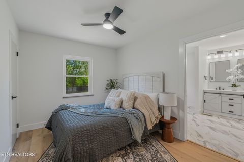 Tiny photo for 5317 Rowan Rd, Knoxville, TN 37912 (MLS # 1337779)