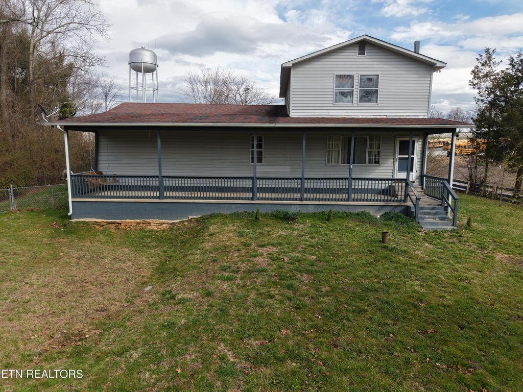 Photo of 518 Flatt Spur Rd, Jamestown, TN 38556 (MLS # 1331751)