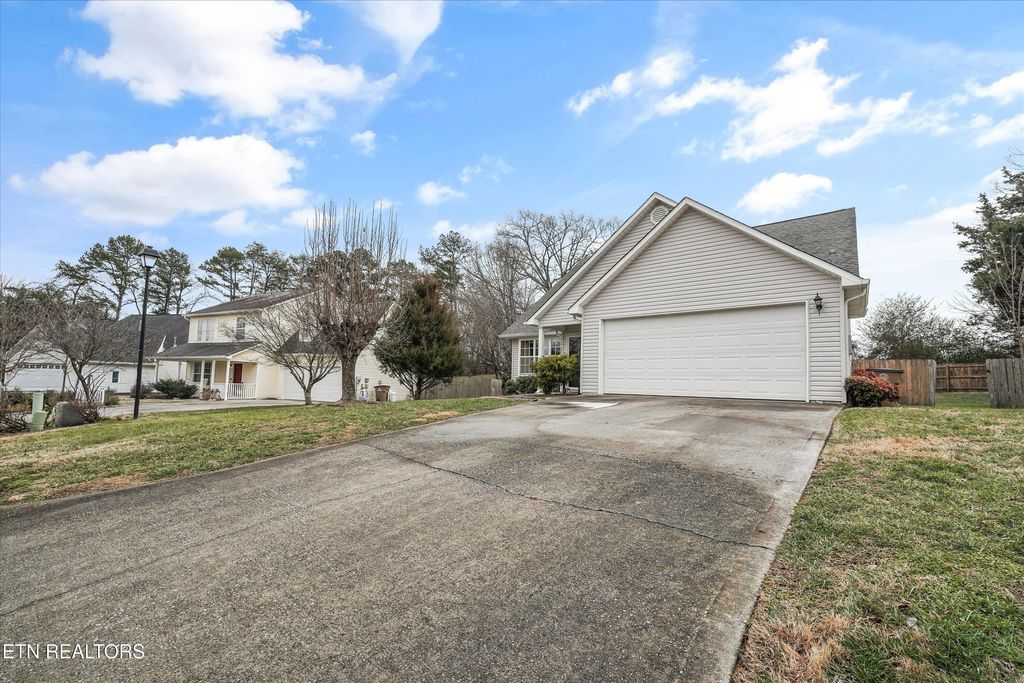 Photo of 6032 Glenmay Drive, Knoxville, TN 37921 (MLS # 1328401)