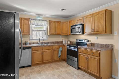 Tiny photo for 902 Fowler St, Clinton, TN 37716 (MLS # 1341403)