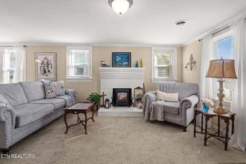 Tiny photo for 902 Fowler St, Clinton, TN 37716 (MLS # 1341403)