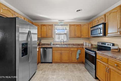 Tiny photo for 902 Fowler St, Clinton, TN 37716 (MLS # 1341403)