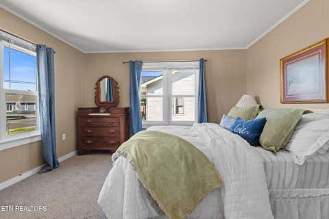 Tiny photo for 902 Fowler St, Clinton, TN 37716 (MLS # 1341403)