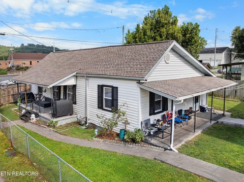 Tiny photo for 417 E 3rd St, Rocky Top, TN 37769 (MLS # 1352735)