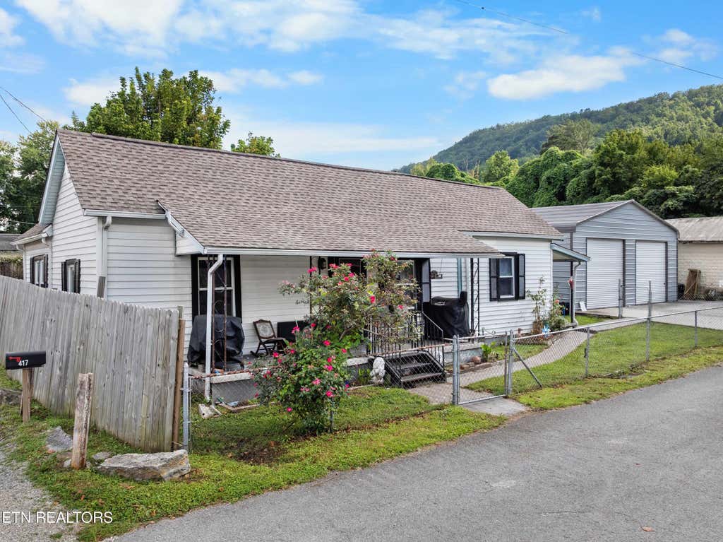 Photo of 417 E 3rd St, Rocky Top, TN 37769 (MLS # 1352735)