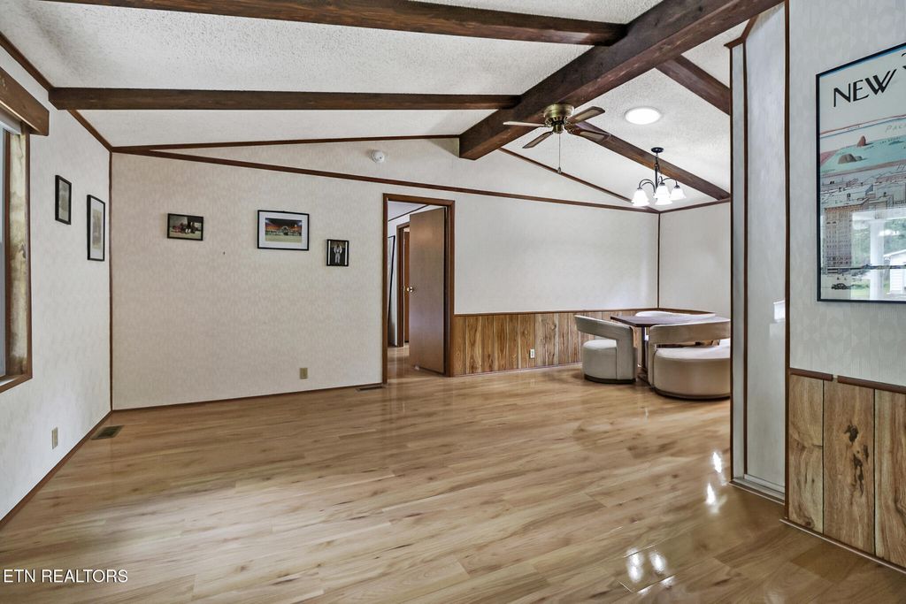 Photo of 20 Robin Hood Lane, Crossville, TN 38558 (MLS # 1307169)