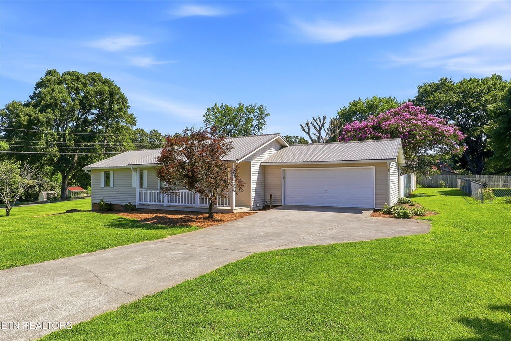 Photo of 904 Mount Lebanon Rd, Maryville, TN 37804 (MLS # 1343723)