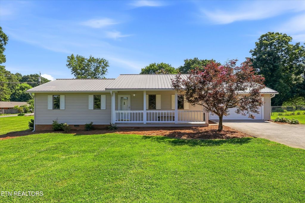 Photo of 904 Mount Lebanon Rd, Maryville, TN 37804 (MLS # 1343723)