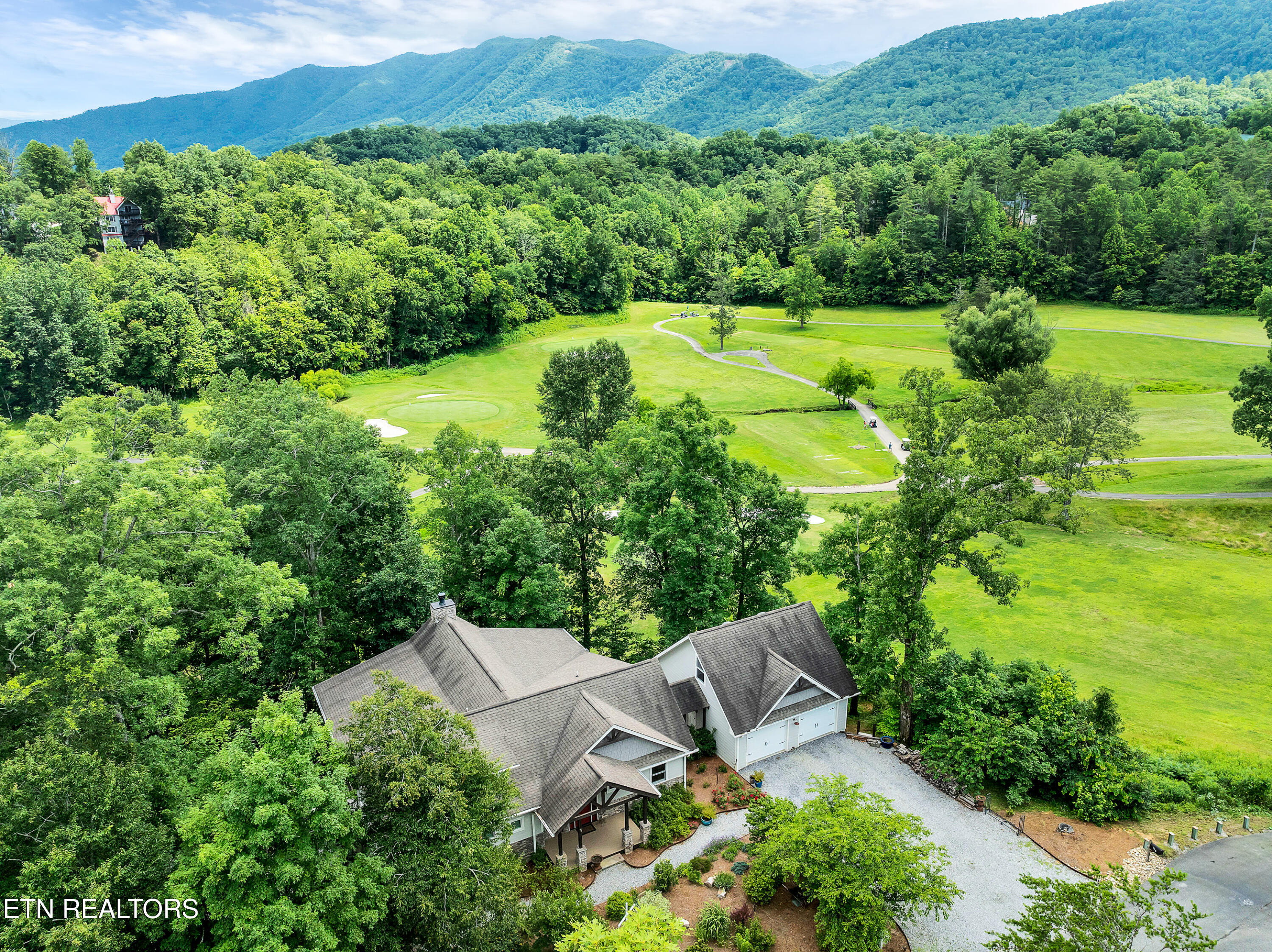 720 Hunters Run Rd
