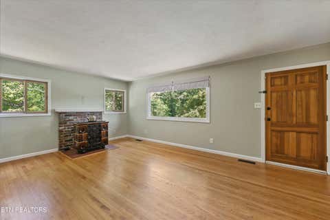 Tiny photo for 410 Sherwood Estates Circle, Clinton, TN 37716 (MLS # 1344724)