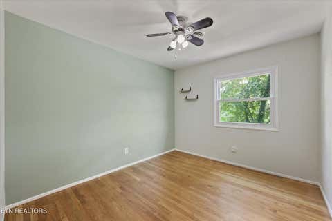 Tiny photo for 410 Sherwood Estates Circle, Clinton, TN 37716 (MLS # 1344724)