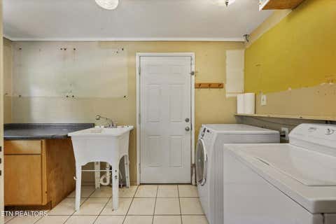 Tiny photo for 410 Sherwood Estates Circle, Clinton, TN 37716 (MLS # 1344724)