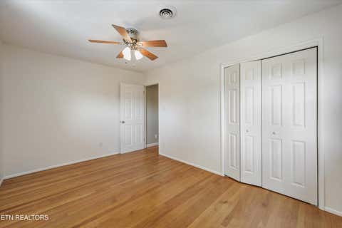 Tiny photo for 410 Sherwood Estates Circle, Clinton, TN 37716 (MLS # 1344724)