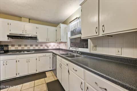 Tiny photo for 410 Sherwood Estates Circle, Clinton, TN 37716 (MLS # 1344724)