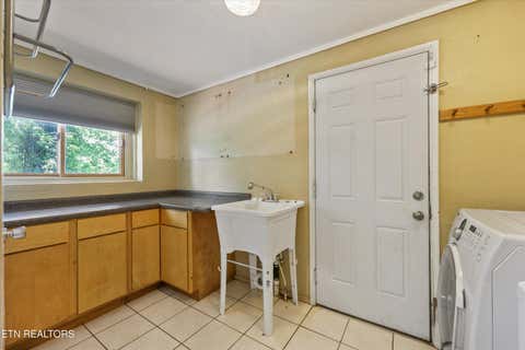Tiny photo for 410 Sherwood Estates Circle, Clinton, TN 37716 (MLS # 1344724)