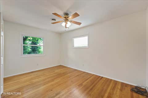 Tiny photo for 410 Sherwood Estates Circle, Clinton, TN 37716 (MLS # 1344724)