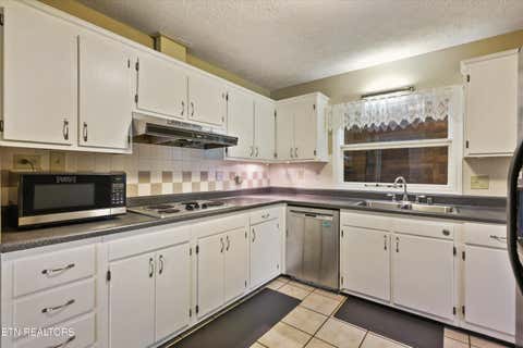 Tiny photo for 410 Sherwood Estates Circle, Clinton, TN 37716 (MLS # 1344724)