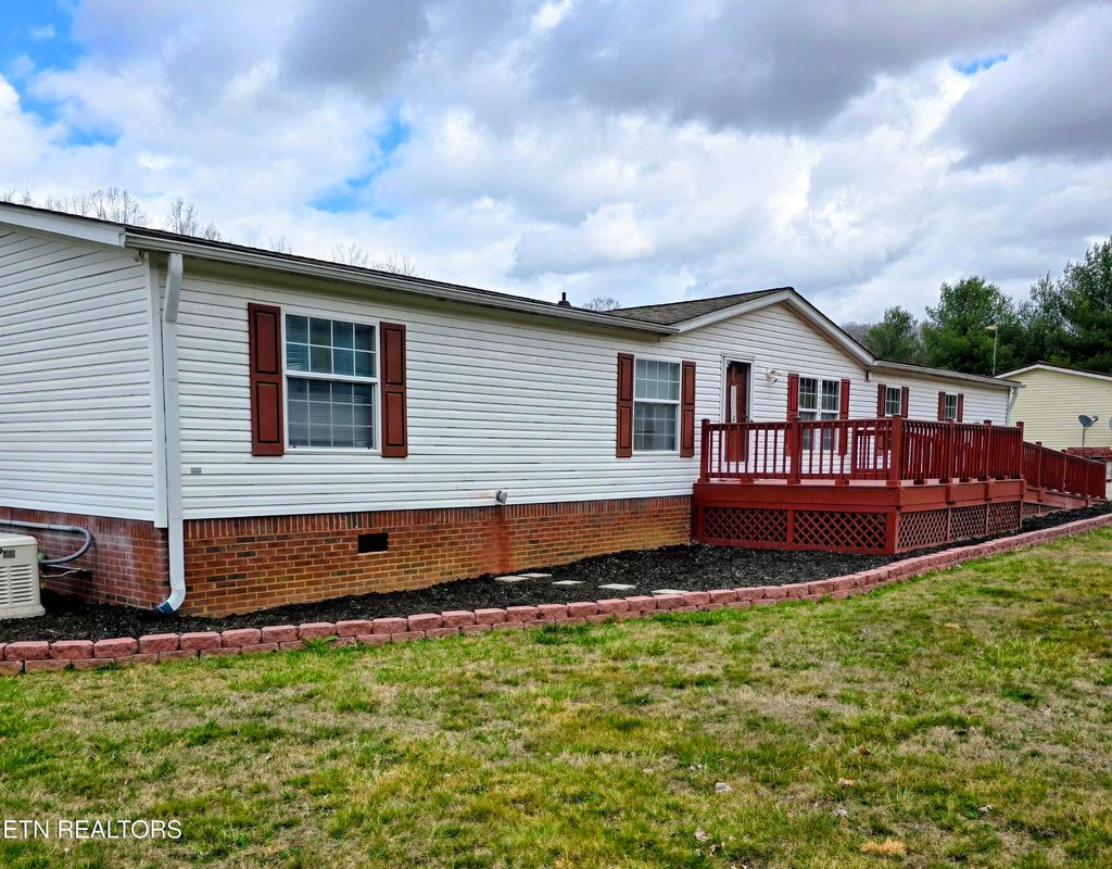 Photo of 118 Wolf Creek Rd, Kingston, TN 37763 (MLS # 1331801)