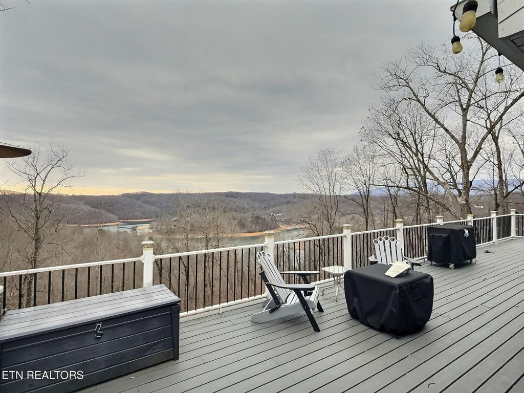 Photo of 338 Bankston Lane, LaFollette, TN 37766 (MLS # 1326830)