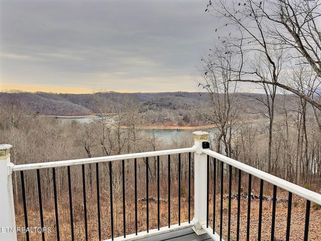 Photo of 338 Bankston Lane, LaFollette, TN 37766 (MLS # 1326830)