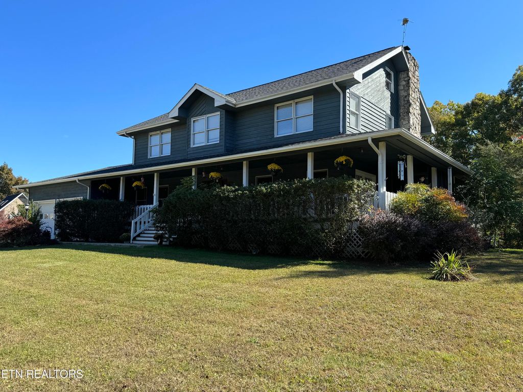 Photo of 901 Meadow Creek Drive, Oneida, TN 37841 (MLS # 1293052)