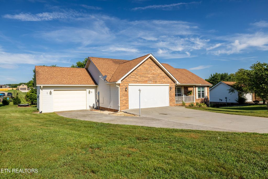 Photo of 1903 Star Dust Way, Walland, TN 37886 (MLS # 1306557)