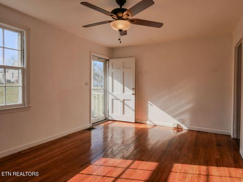 Tiny photo for 1937 W Gilbert Lane, Knoxville, TN 37920 (MLS # 1323753)