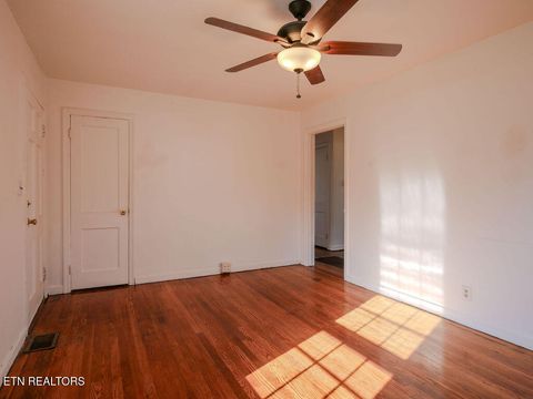 Tiny photo for 1937 W Gilbert Lane, Knoxville, TN 37920 (MLS # 1323753)