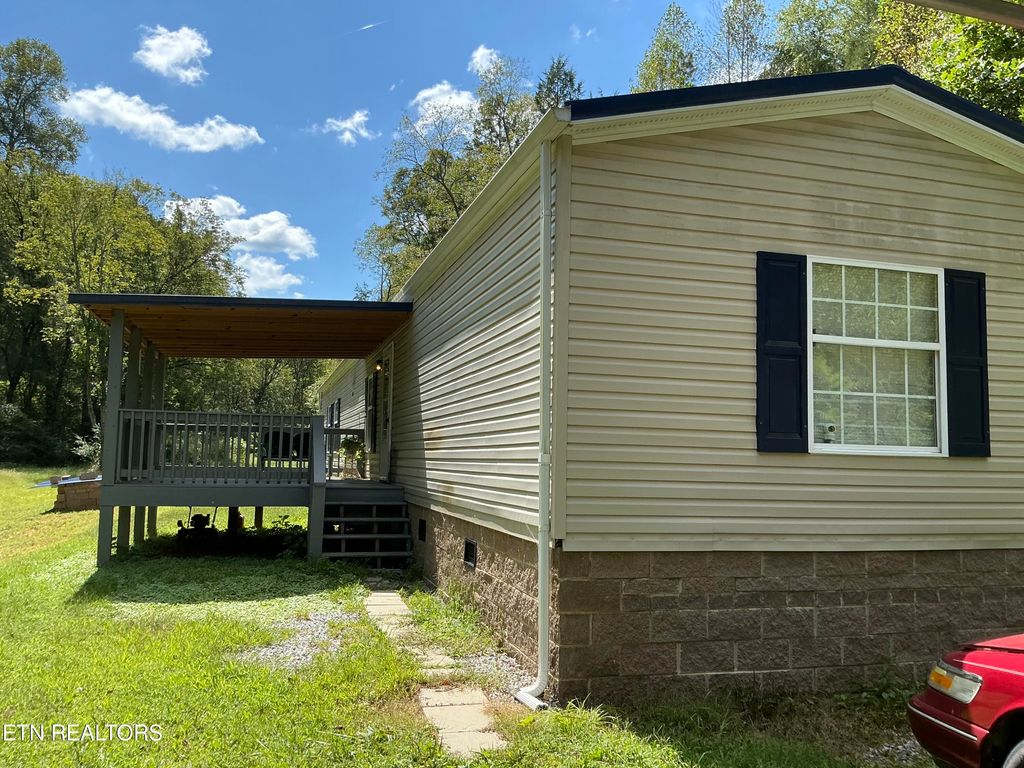 Photo of 1037 Dogwood Heights Drive, Tazewell, TN 37879 (MLS # 1315067)